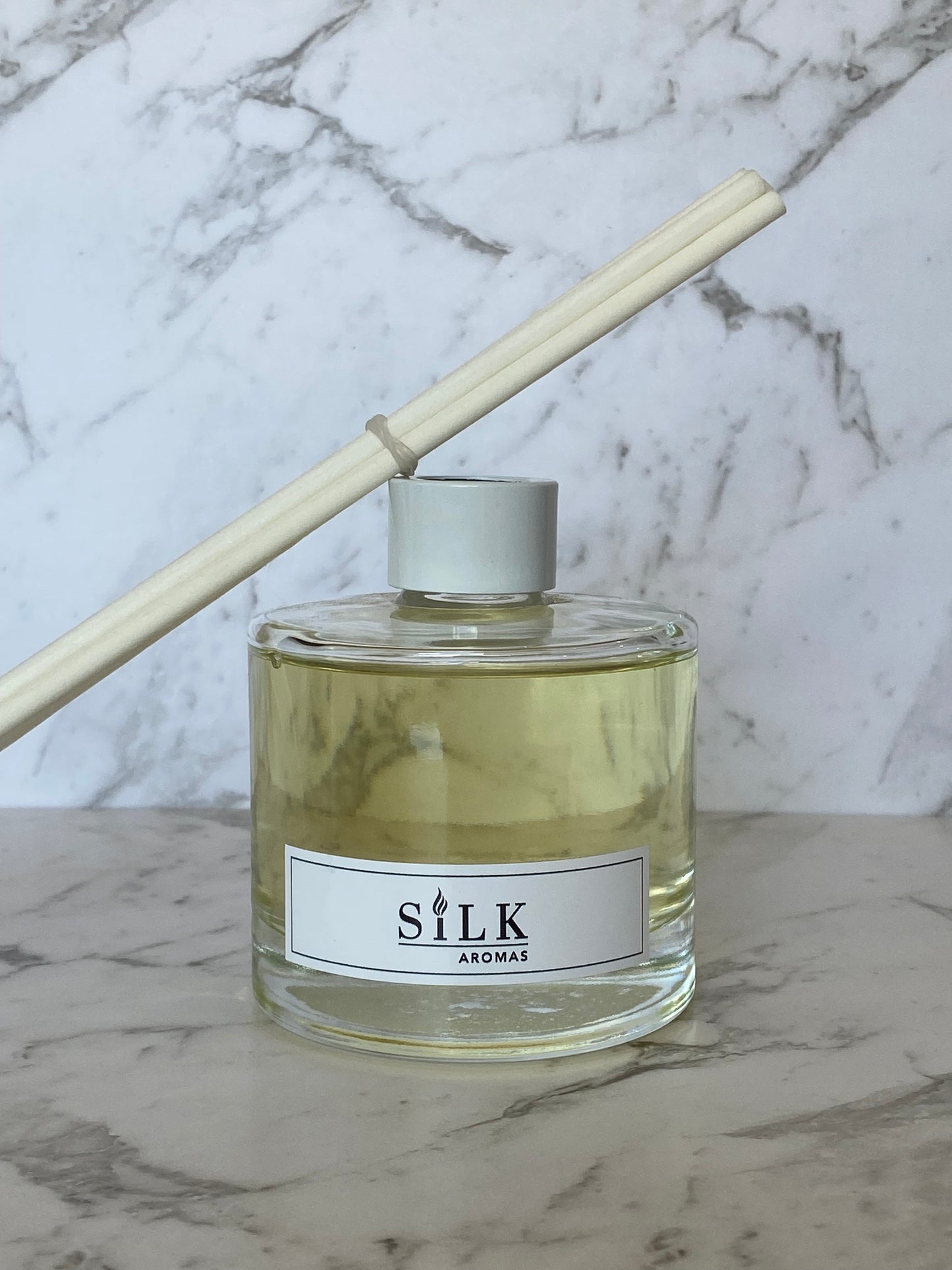 Gift Box - Candle, Diffuser & Room Spray (WHITE)